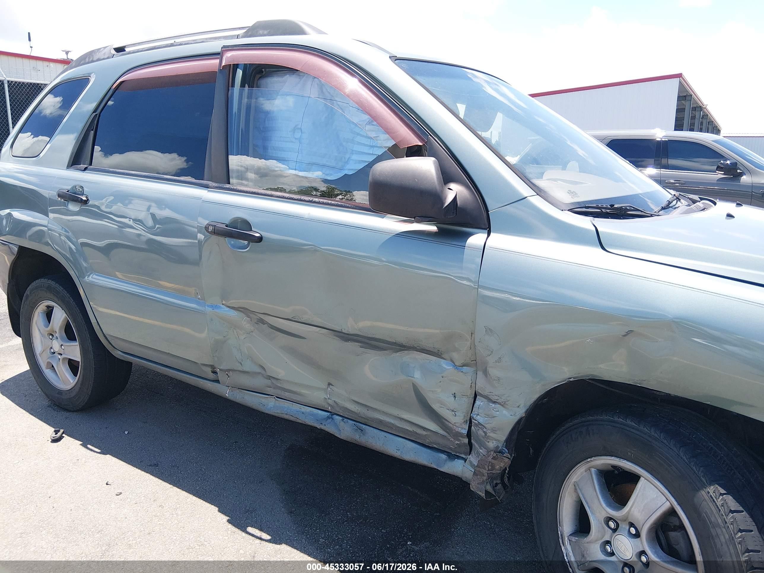 2008 Kia Sportage Lx Silver vin: KNDJF724287473560