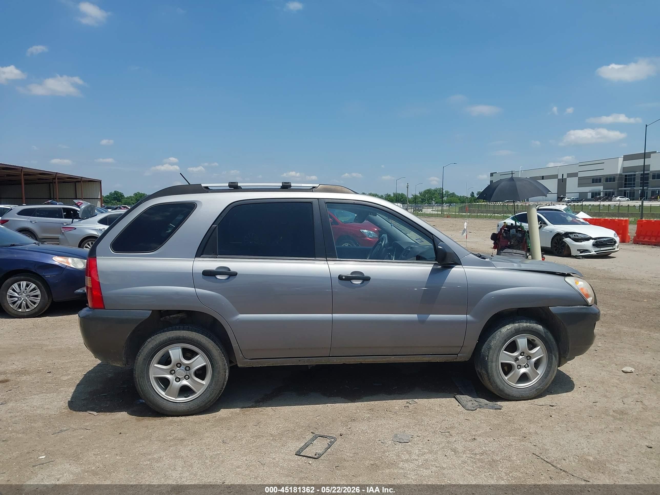 2008 Kia Sportage Lx Gray vin: KNDJF724287492173