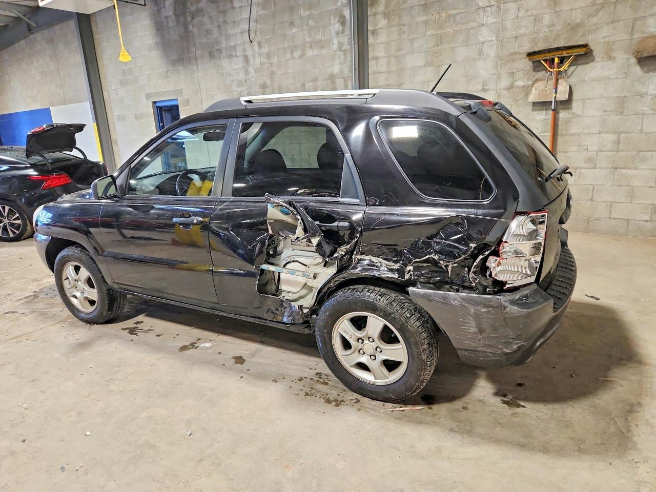 2005 Kia Sportage Lx Серый vin: KNDJF724357115685