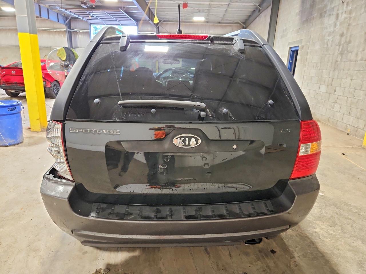2005 Kia Sportage Lx Серый vin: KNDJF724357115685