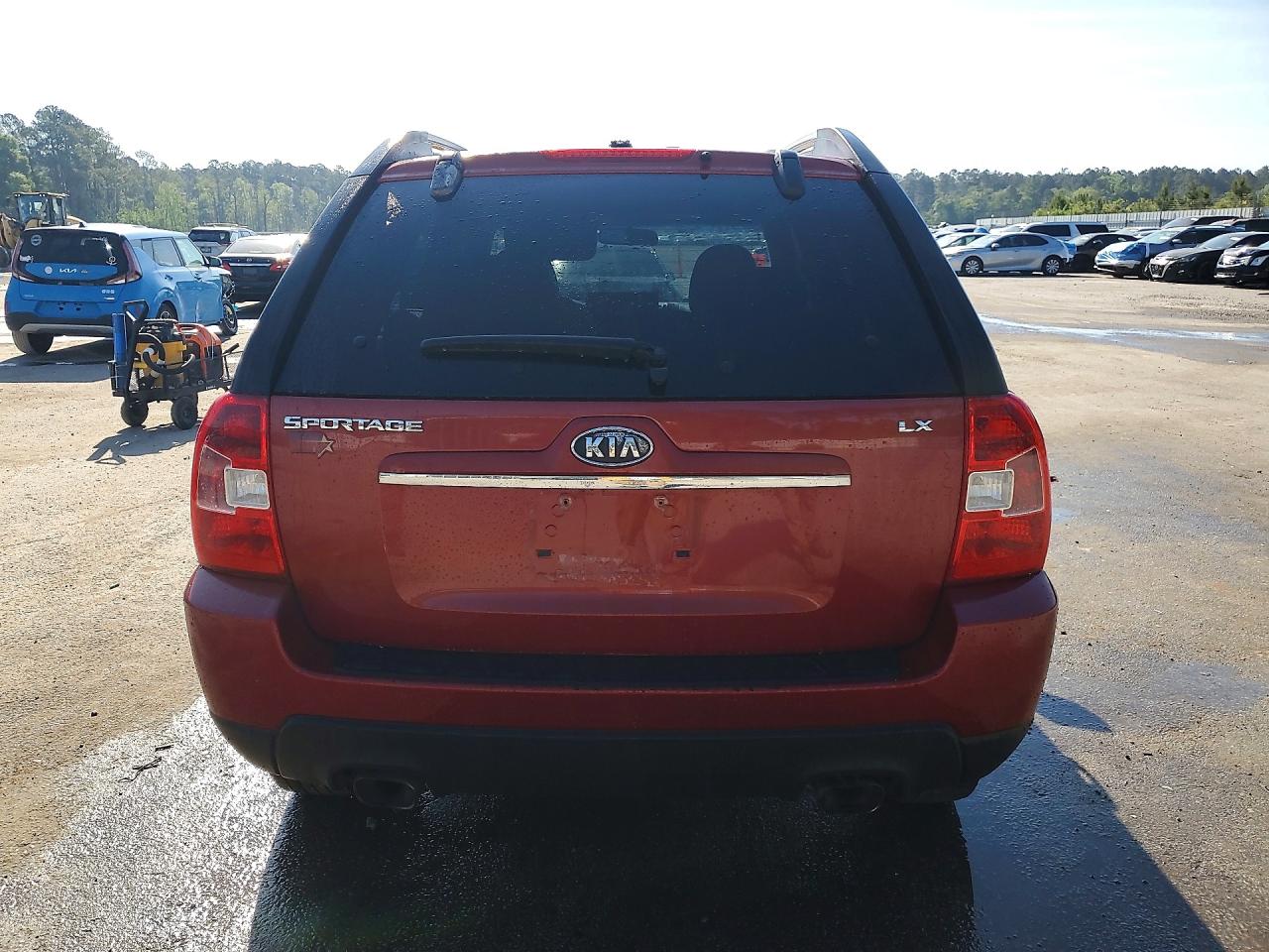 2009 Kia Sportage Lx Red vin: KNDJF724597558233