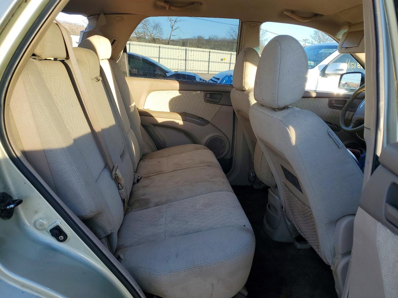 2007 Kia Sportage Lx Silver vin: KNDJF724677426420