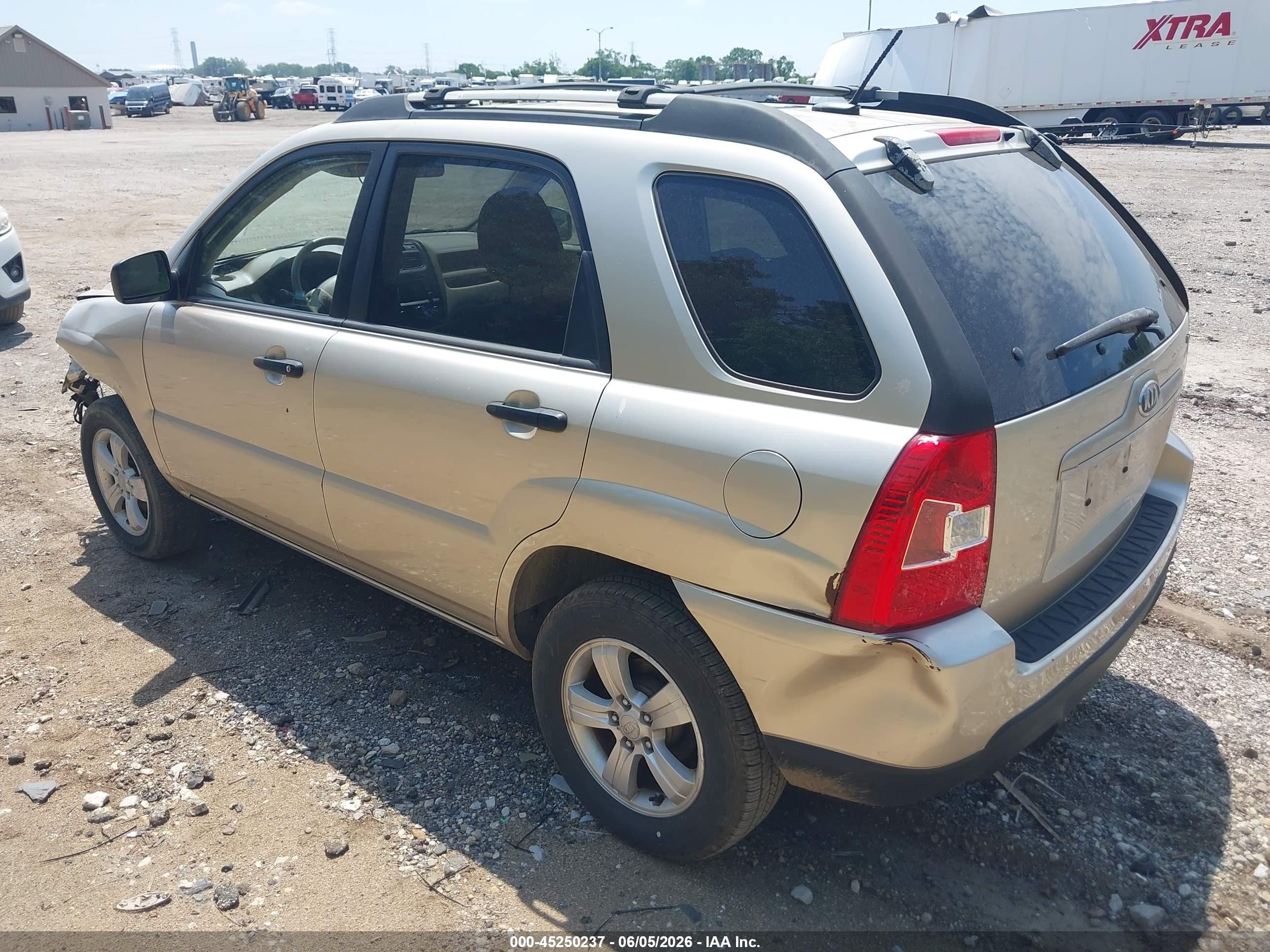 2009 Kia Sportage Lx Beige vin: KNDJF724697568883