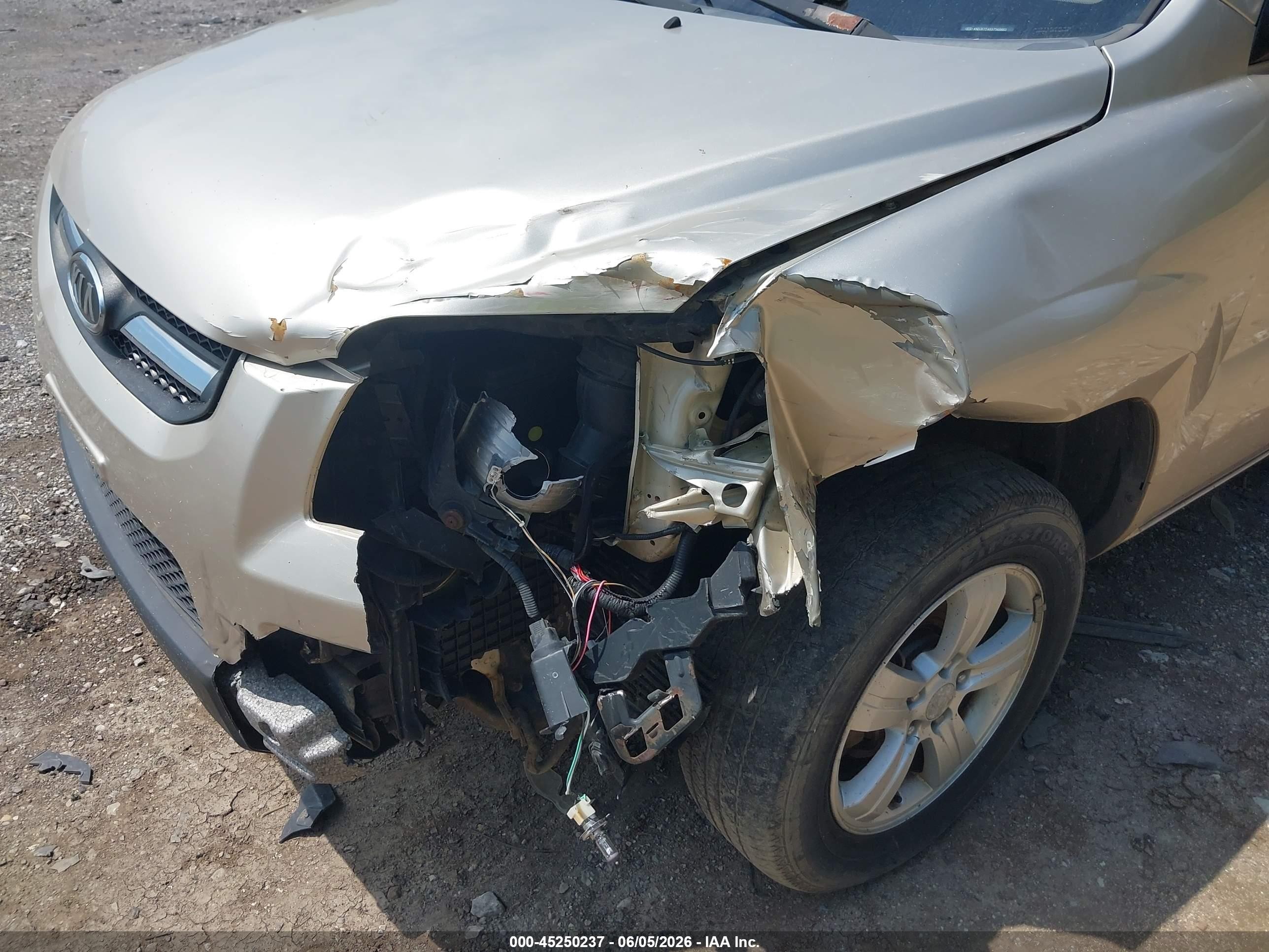 2009 Kia Sportage Lx Beige vin: KNDJF724697568883