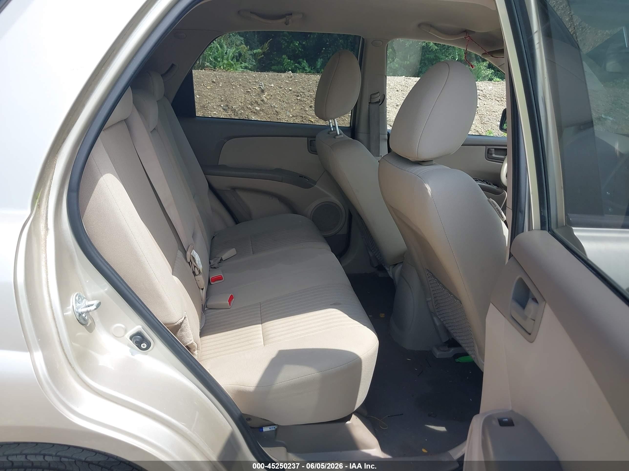 2009 Kia Sportage Lx Beige vin: KNDJF724697568883