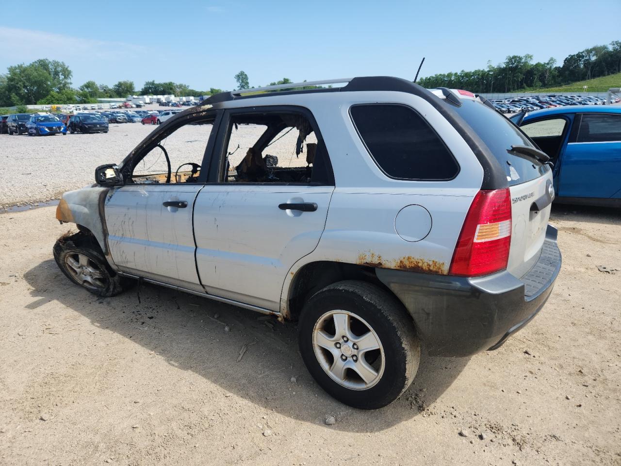 2006 Kia New Sportage    Серебряный vin: KNDJF724767244739