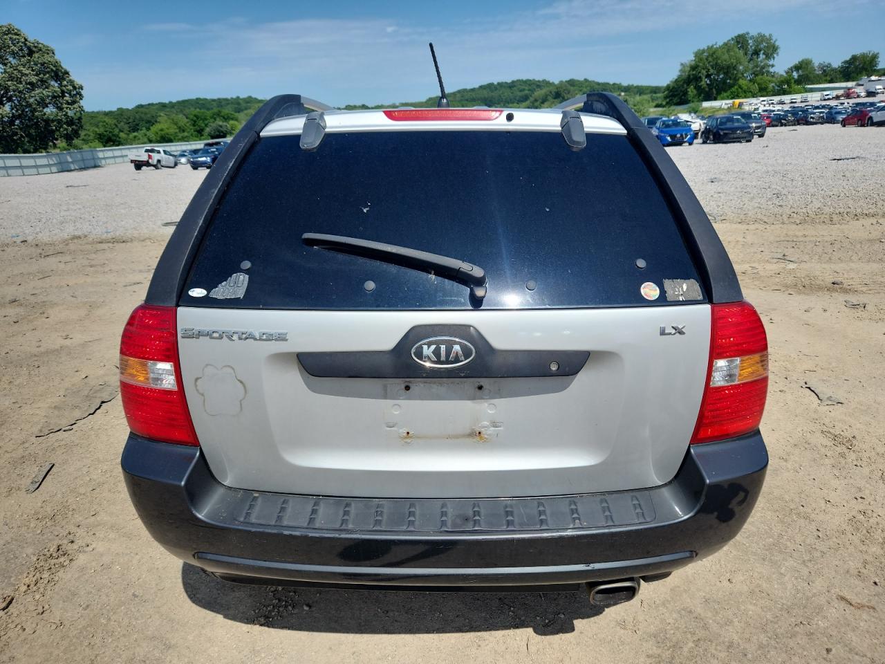 2006 Kia New Sportage    Серебряный vin: KNDJF724767244739