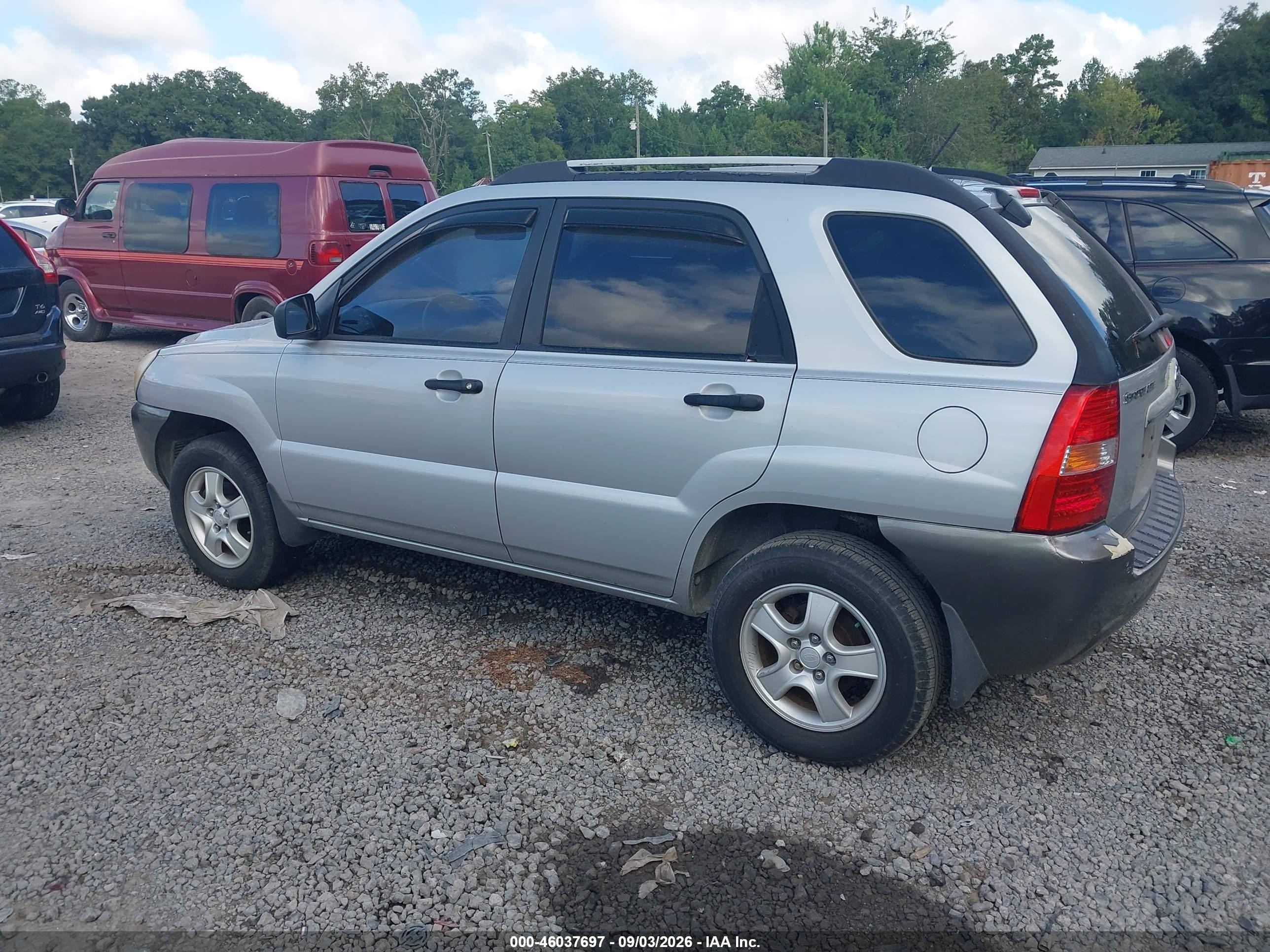 2007 Kia Sportage Lx Серебряный vin: KNDJF724877413815