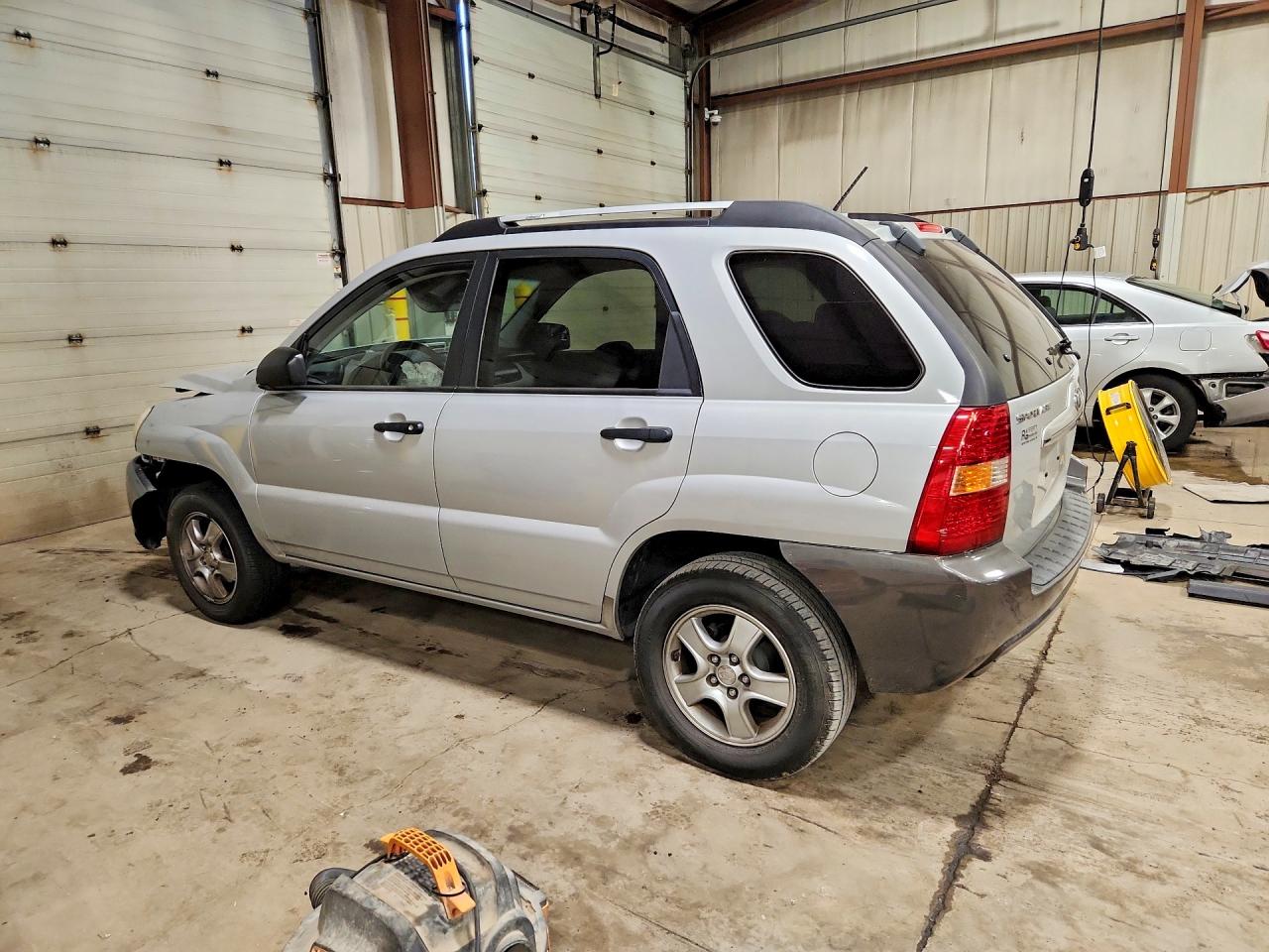 2008 Kia Sportage Lx Silver vin: KNDJF724887474342