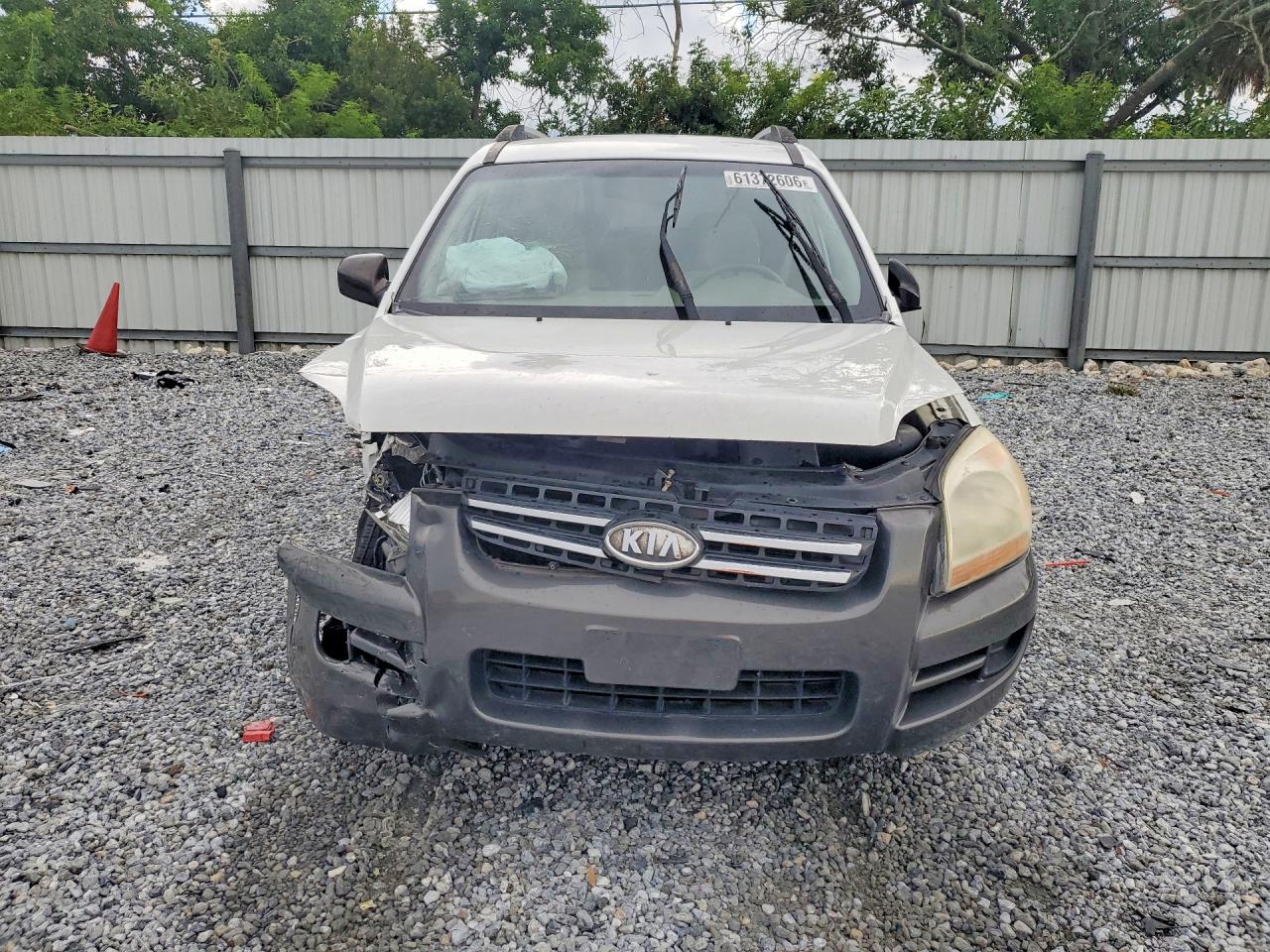 2007 Kia Sportage Lx White vin: KNDJF724977341314