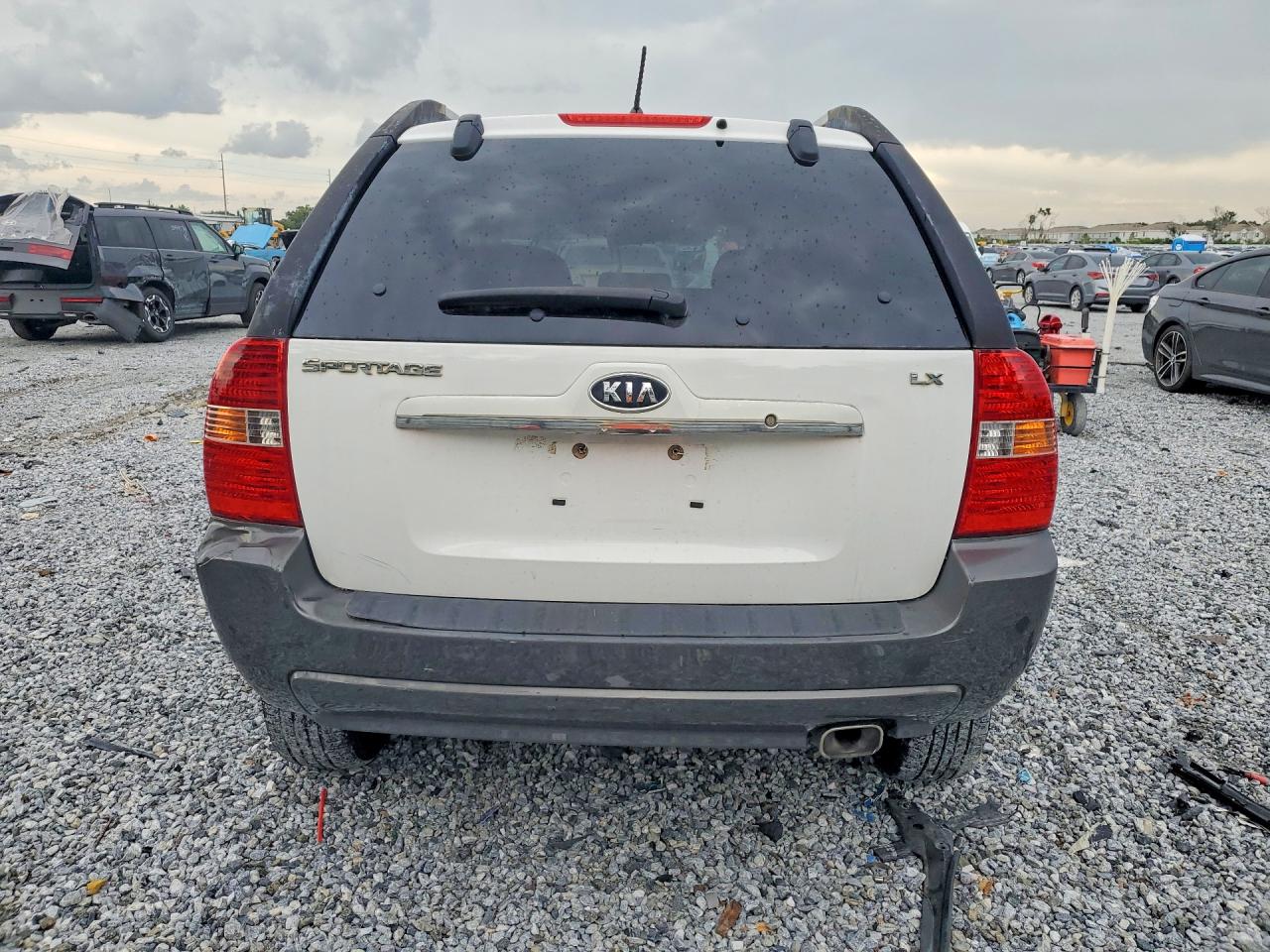 2007 Kia Sportage Lx White vin: KNDJF724977341314