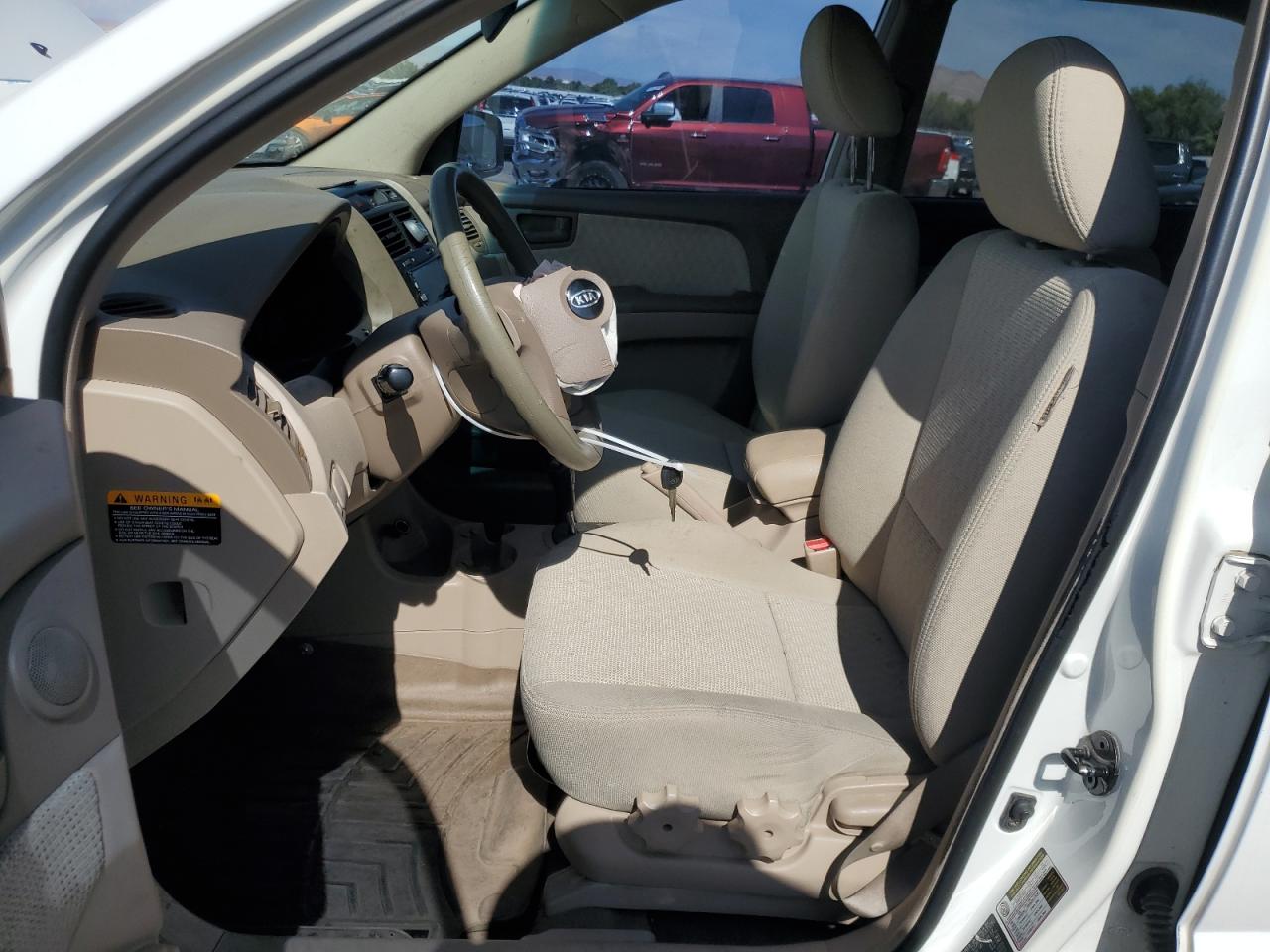 2006 Kia New Sportage Белый vin: KNDJF724X67161841