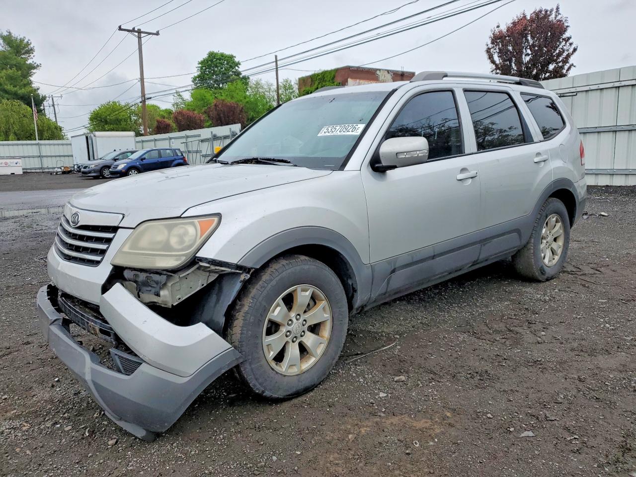 2009 Kia Borrego Silver vin: KNDJH741395016136