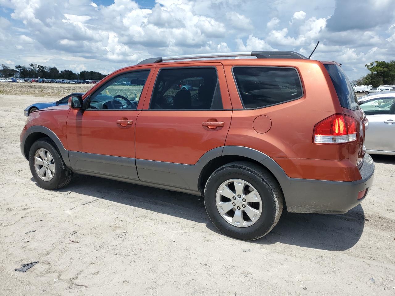 2009 Kia Borrego Lx Orange vin: KNDJH741395016444