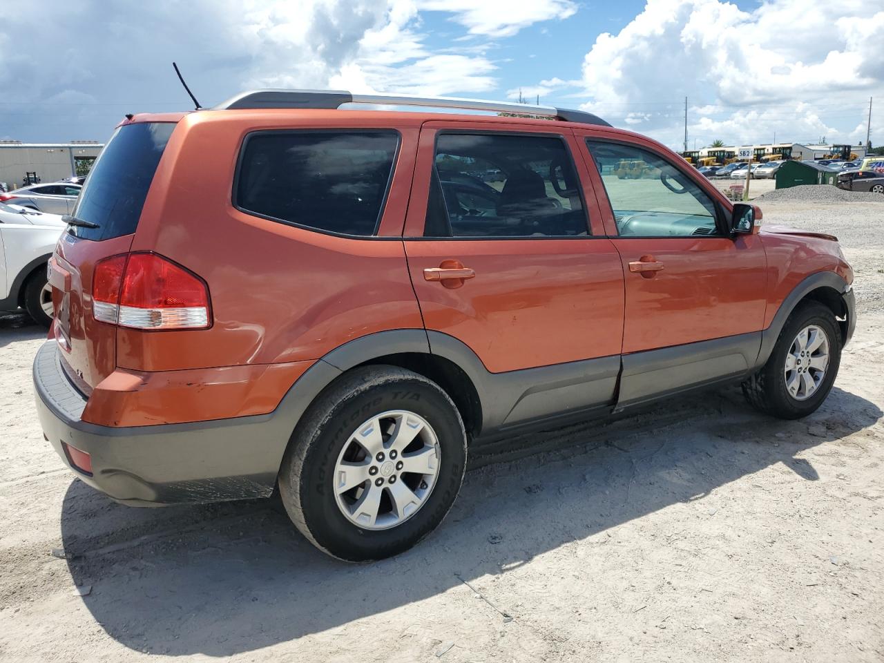 2009 Kia Borrego Lx Orange vin: KNDJH741395016444