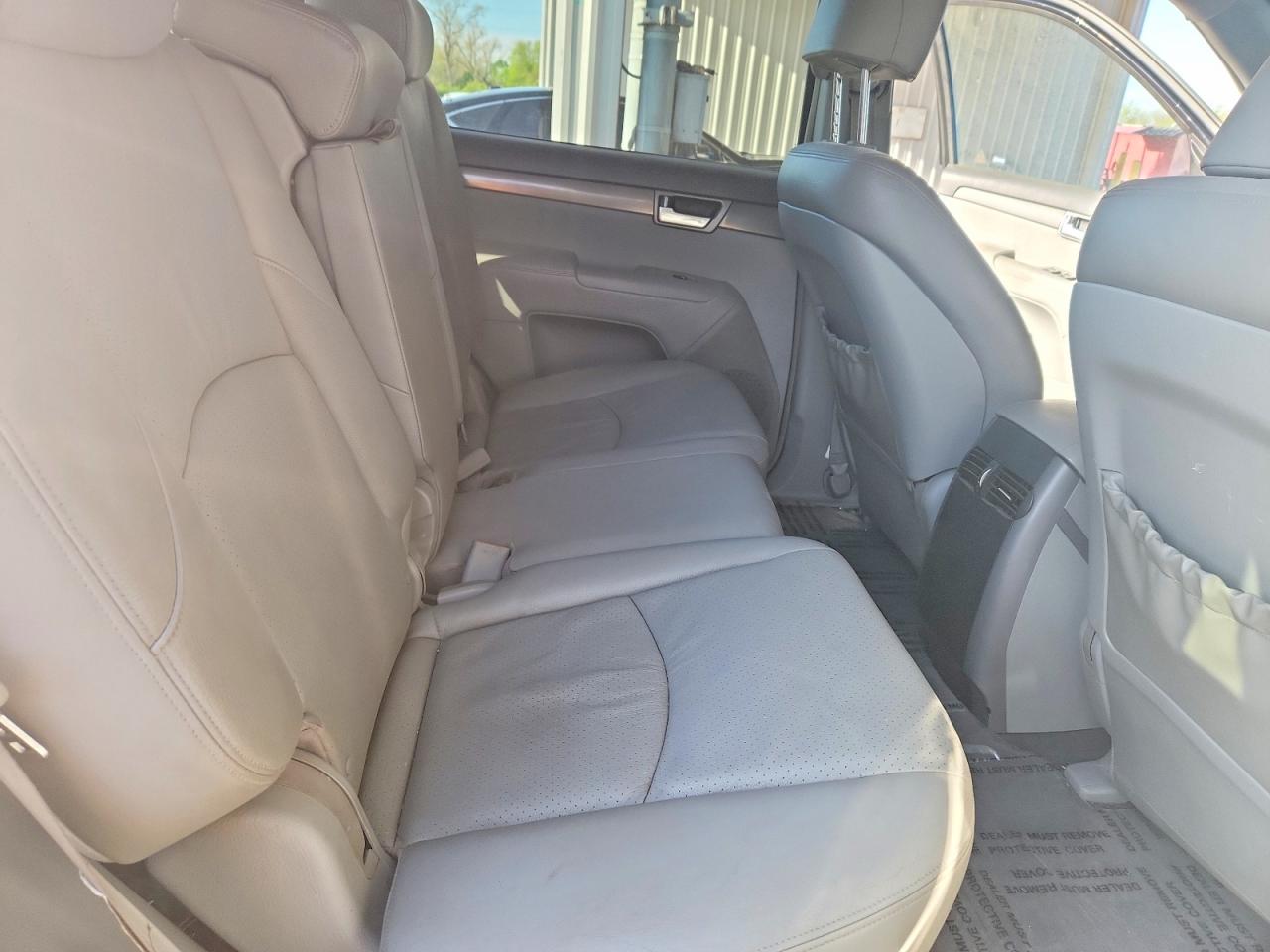 2009 Kia Borrego Lx Черный vin: KNDJH741895037290