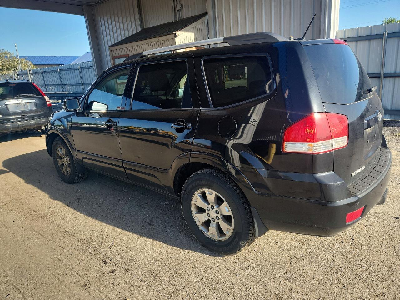 2009 Kia Borrego Lx Черный vin: KNDJH741895037290