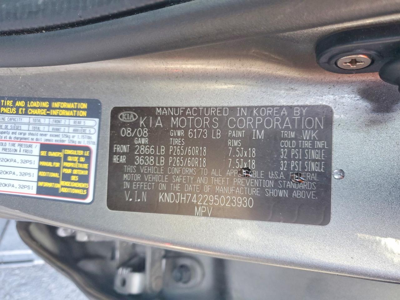 2009 Kia Borrego Lx V8 Gray vin: KNDJH742295023930