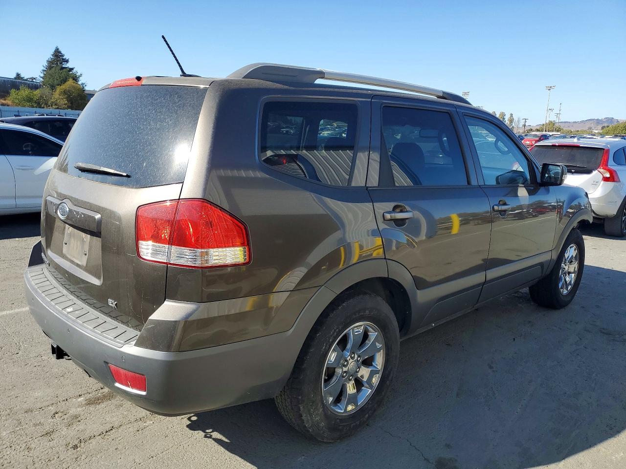 2009 Kia Borrego Lx Brown vin: KNDJJ741095037708
