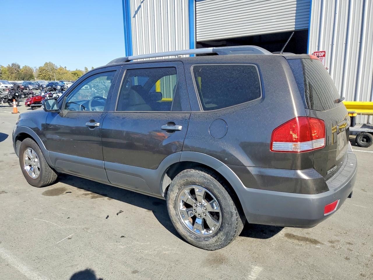2009 Kia Borrego Lx Brown vin: KNDJJ741095037708