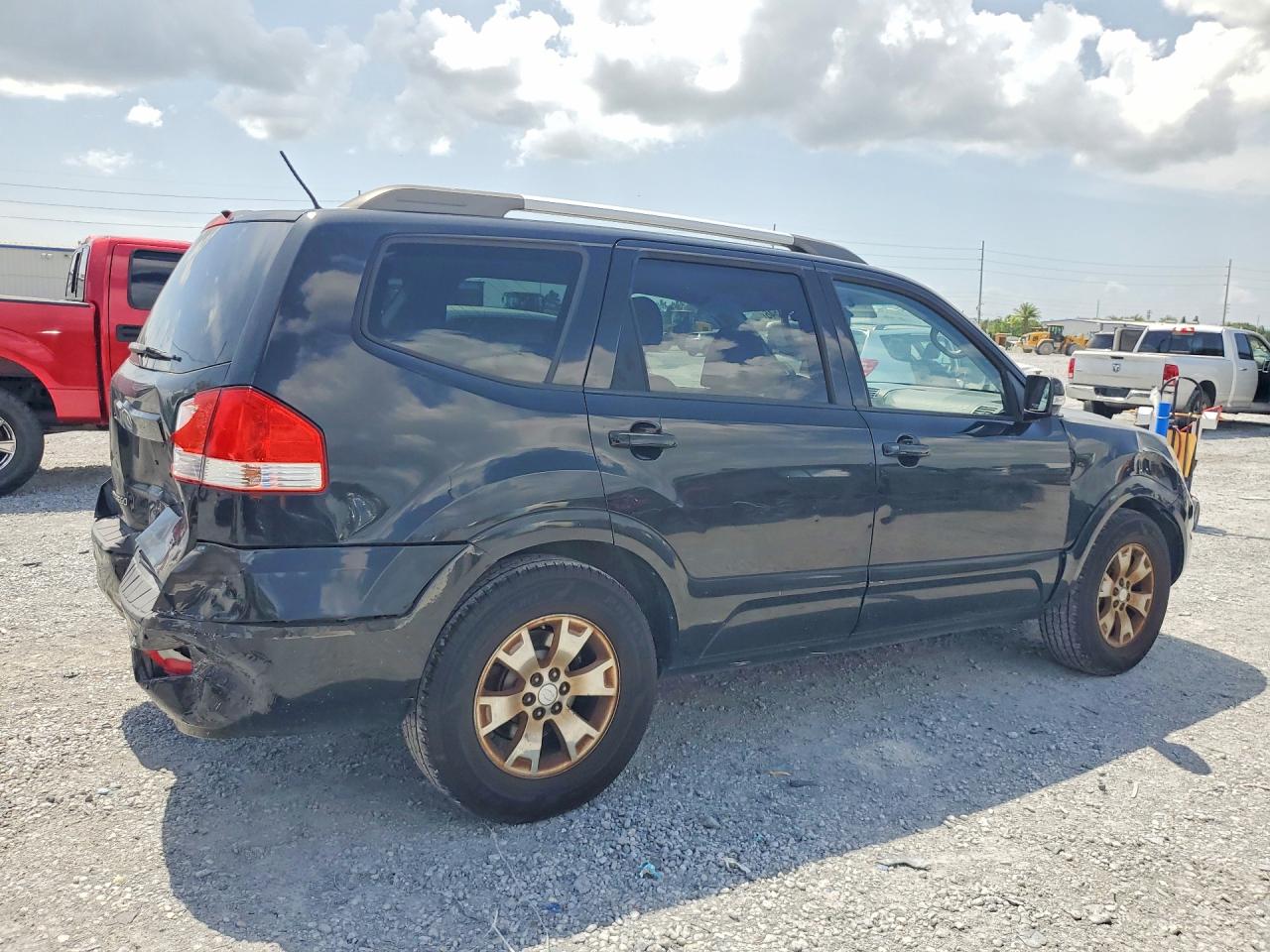 2009 Kia Borrego Lx Black vin: KNDJJ741295033515