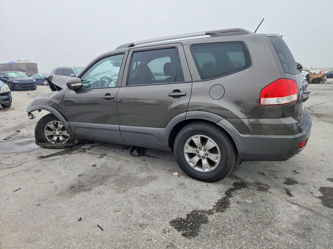 2009 Kia Borrego Lx Charcoal vin: KNDJJ741895028450