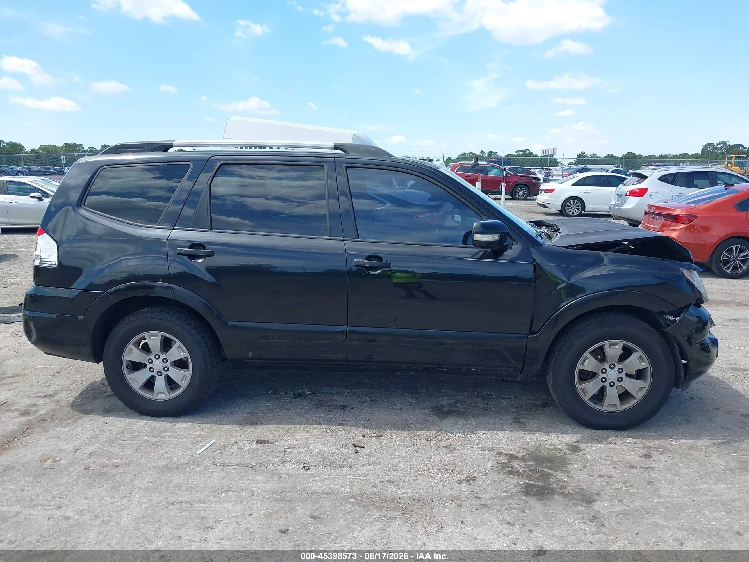2009 Kia Borrego Lx Black vin: KNDJJ741X95032595