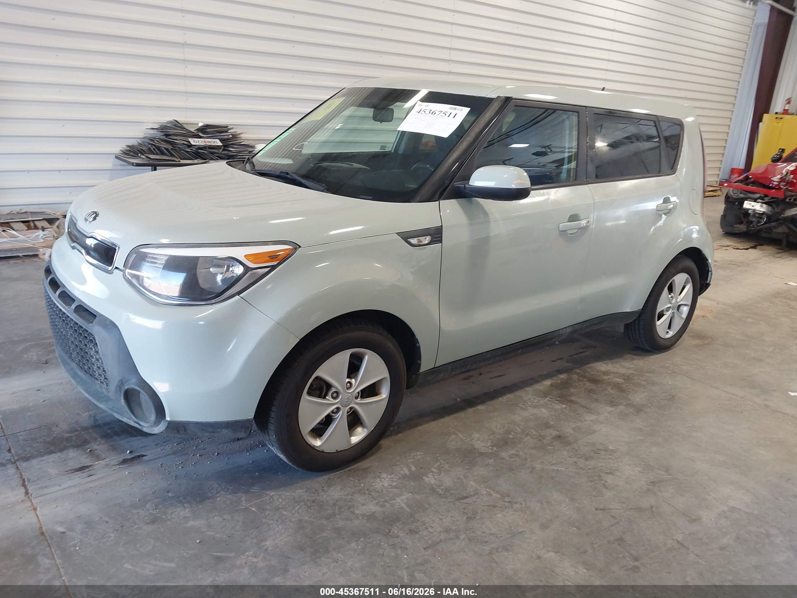 2014 Kia Soul   Champagne vin: KNDJN2A20E7074051