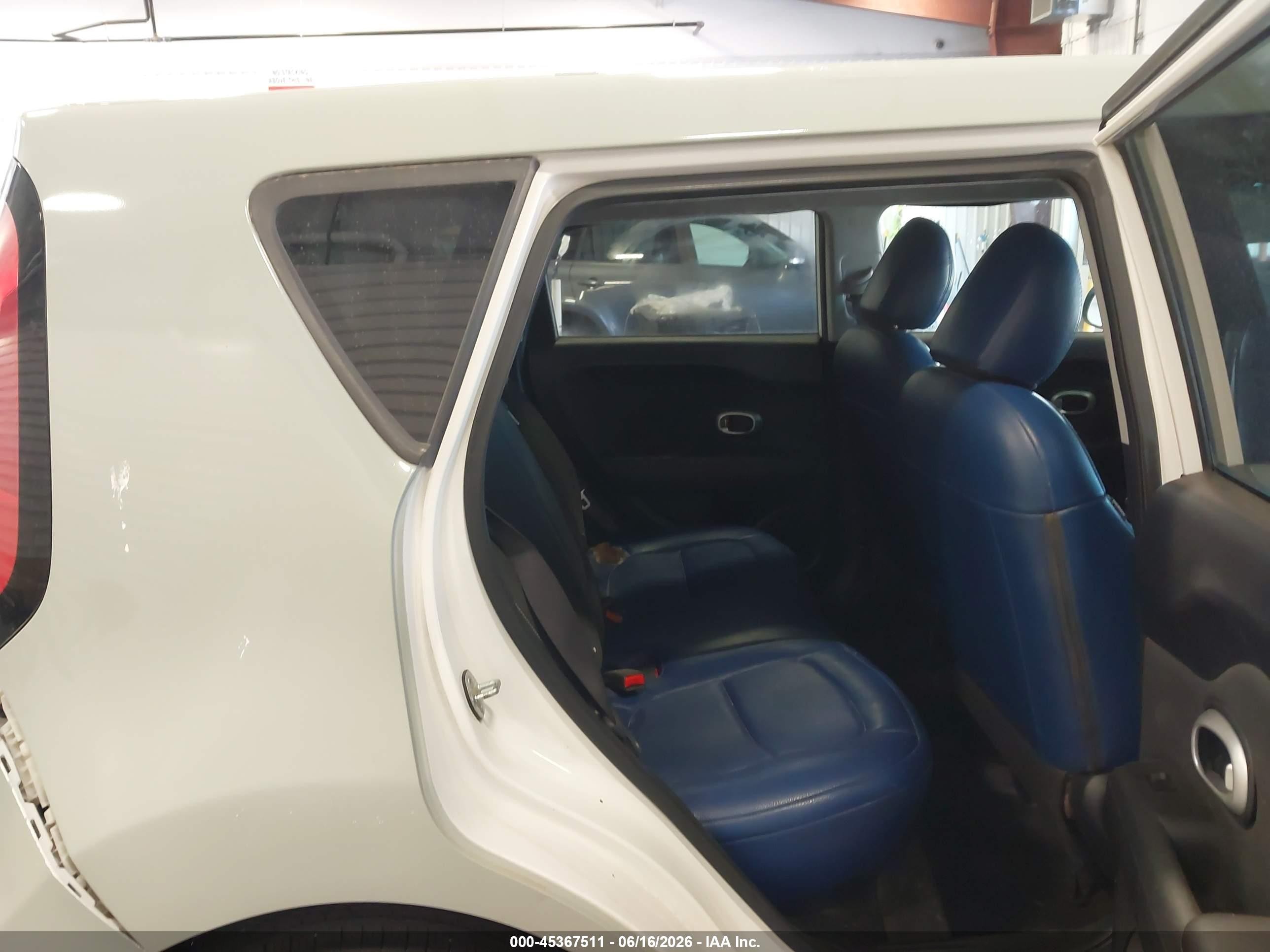 2014 Kia Soul   Champagne vin: KNDJN2A20E7074051