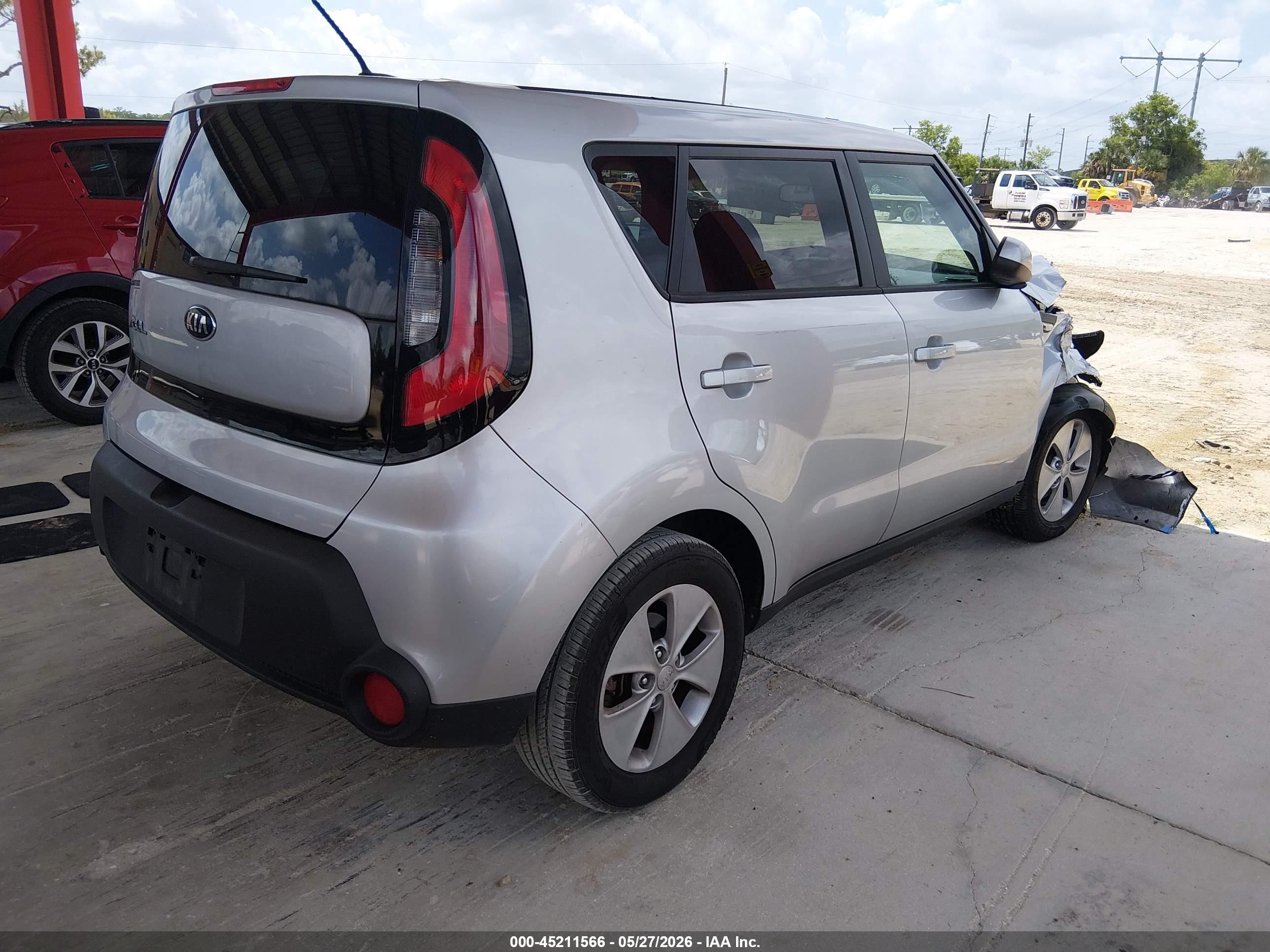 2014 Kia Soul   Silver vin: KNDJN2A20E7714209