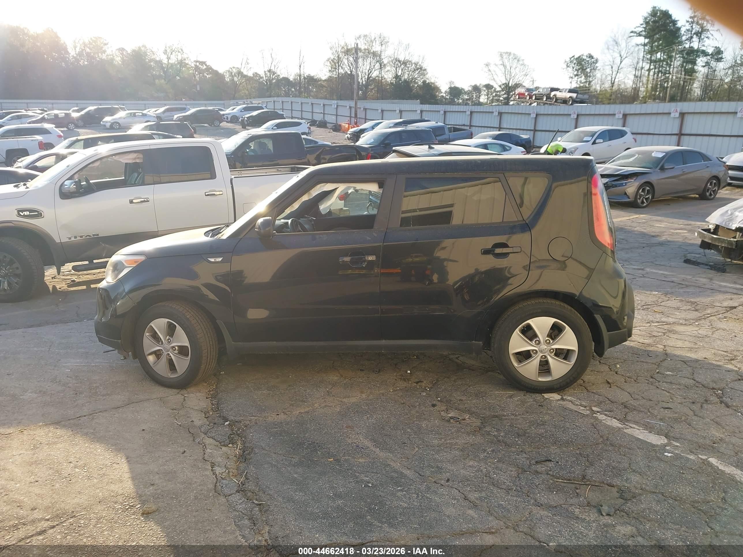 2014 Kia Soul   Черный vin: KNDJN2A20E7716526