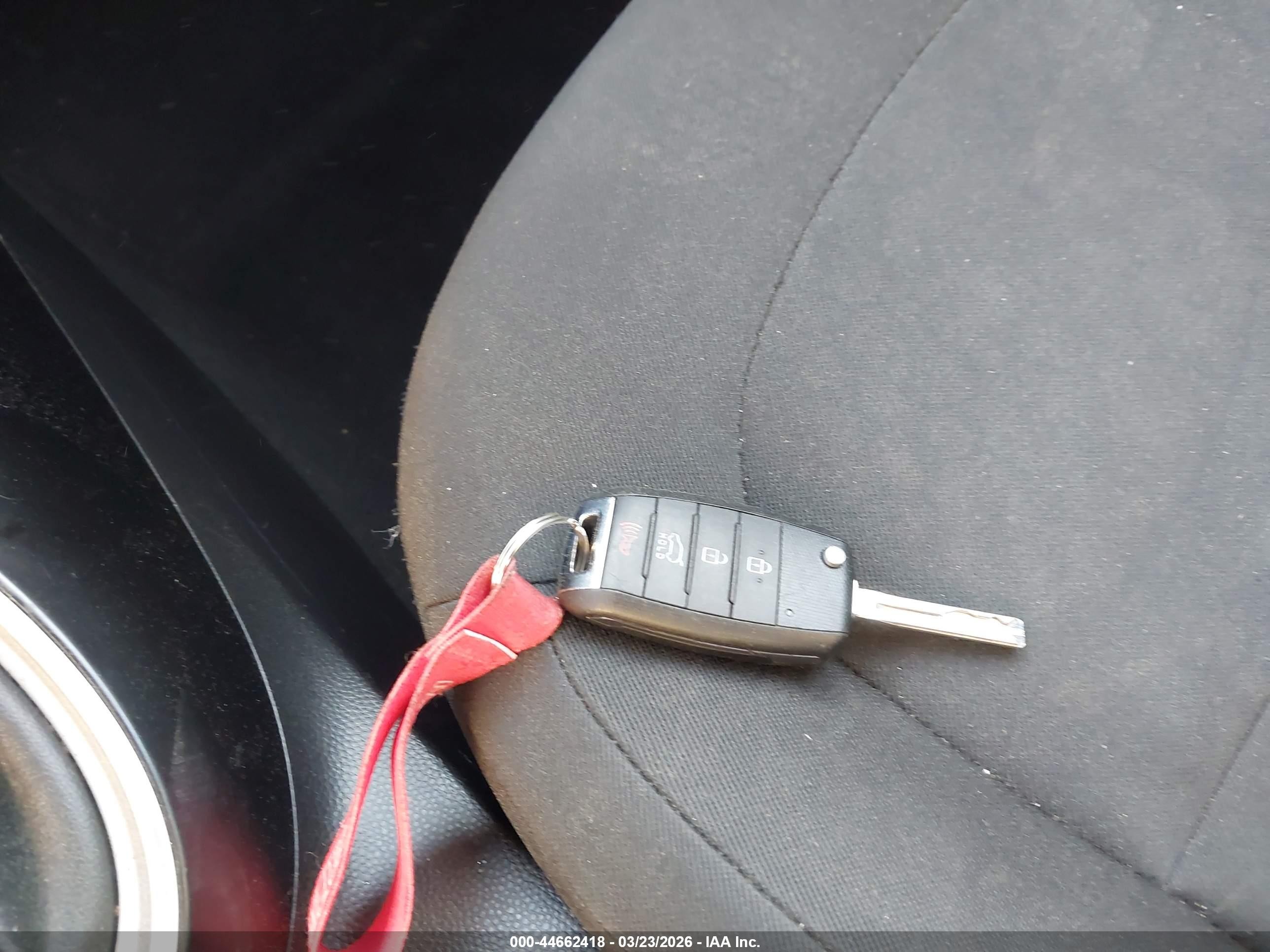 2014 Kia Soul   Черный vin: KNDJN2A20E7716526
