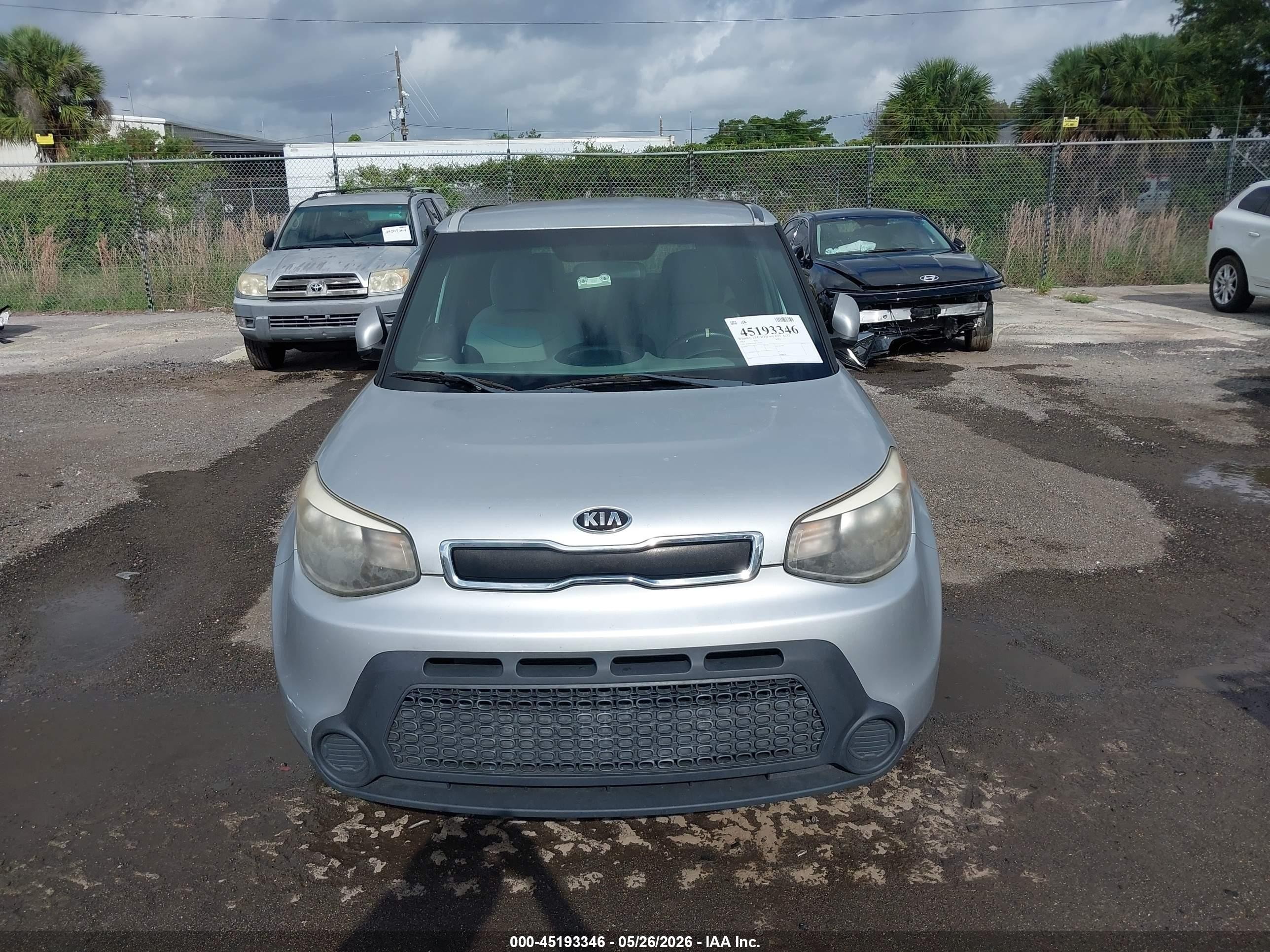 2014 Kia Soul   Silver vin: KNDJN2A20E7721922