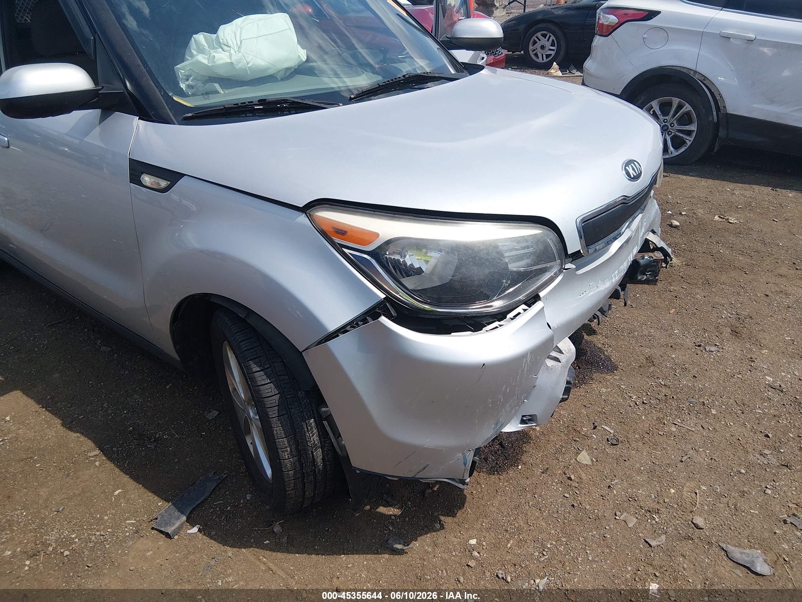 2014 Kia Soul   Silver vin: KNDJN2A20E7734041
