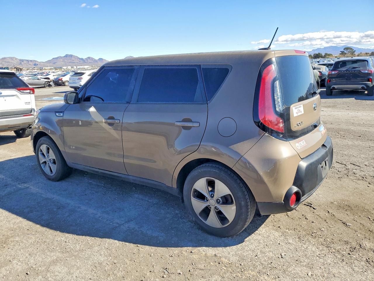 2015 Kia Soul Коричневый vin: KNDJN2A20F7115585