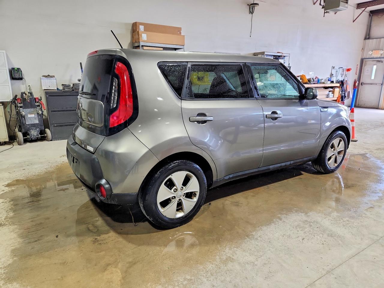 2015 Kia Soul Base Beige vin: KNDJN2A20F7126599