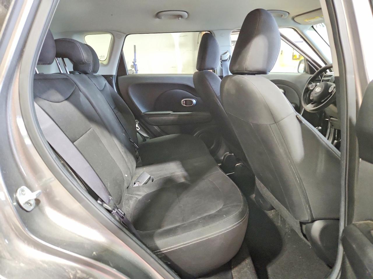 2015 Kia Soul Base Beige vin: KNDJN2A20F7126599