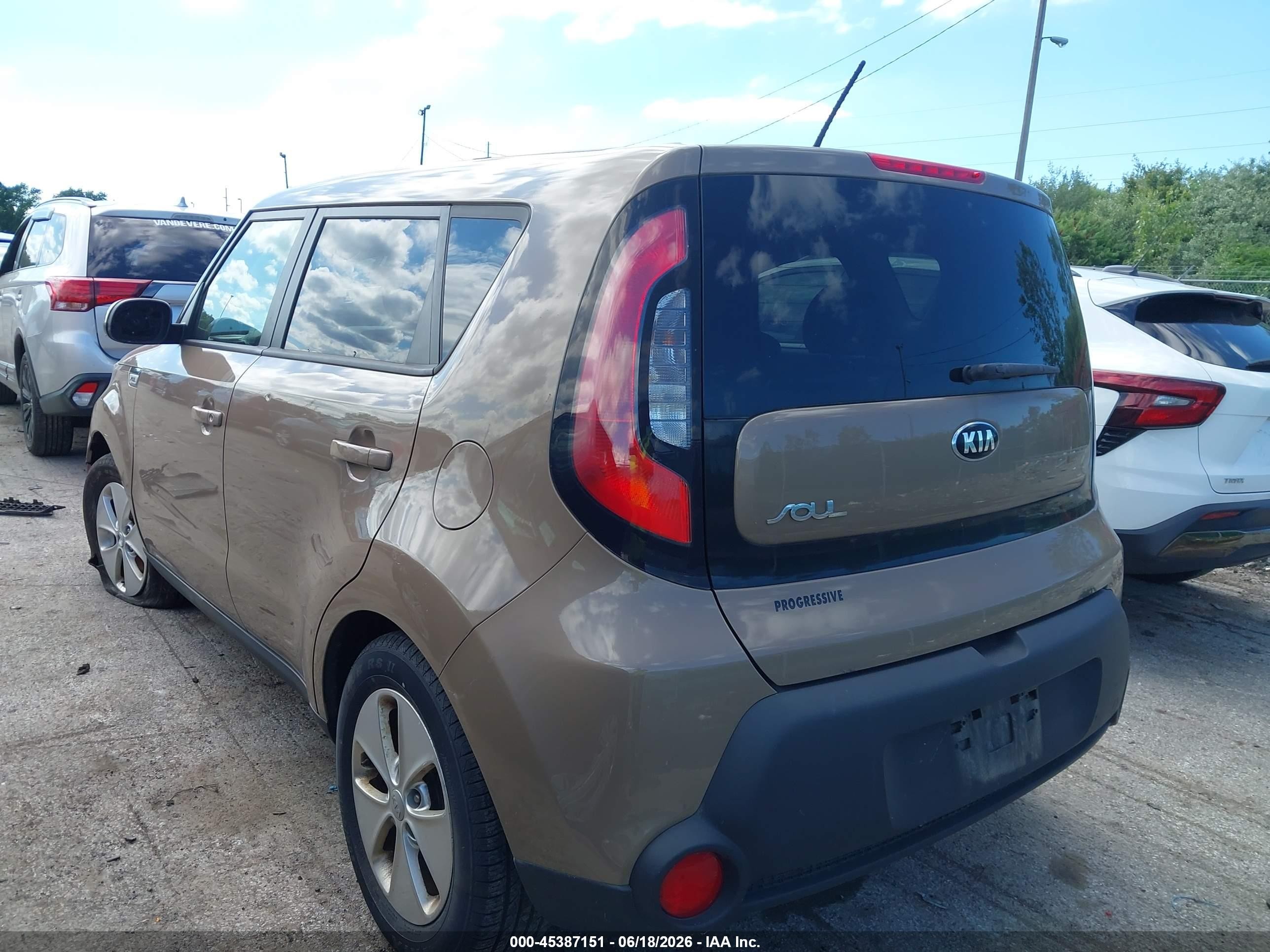 2015 Kia Soul   Brown vin: KNDJN2A20F7168335