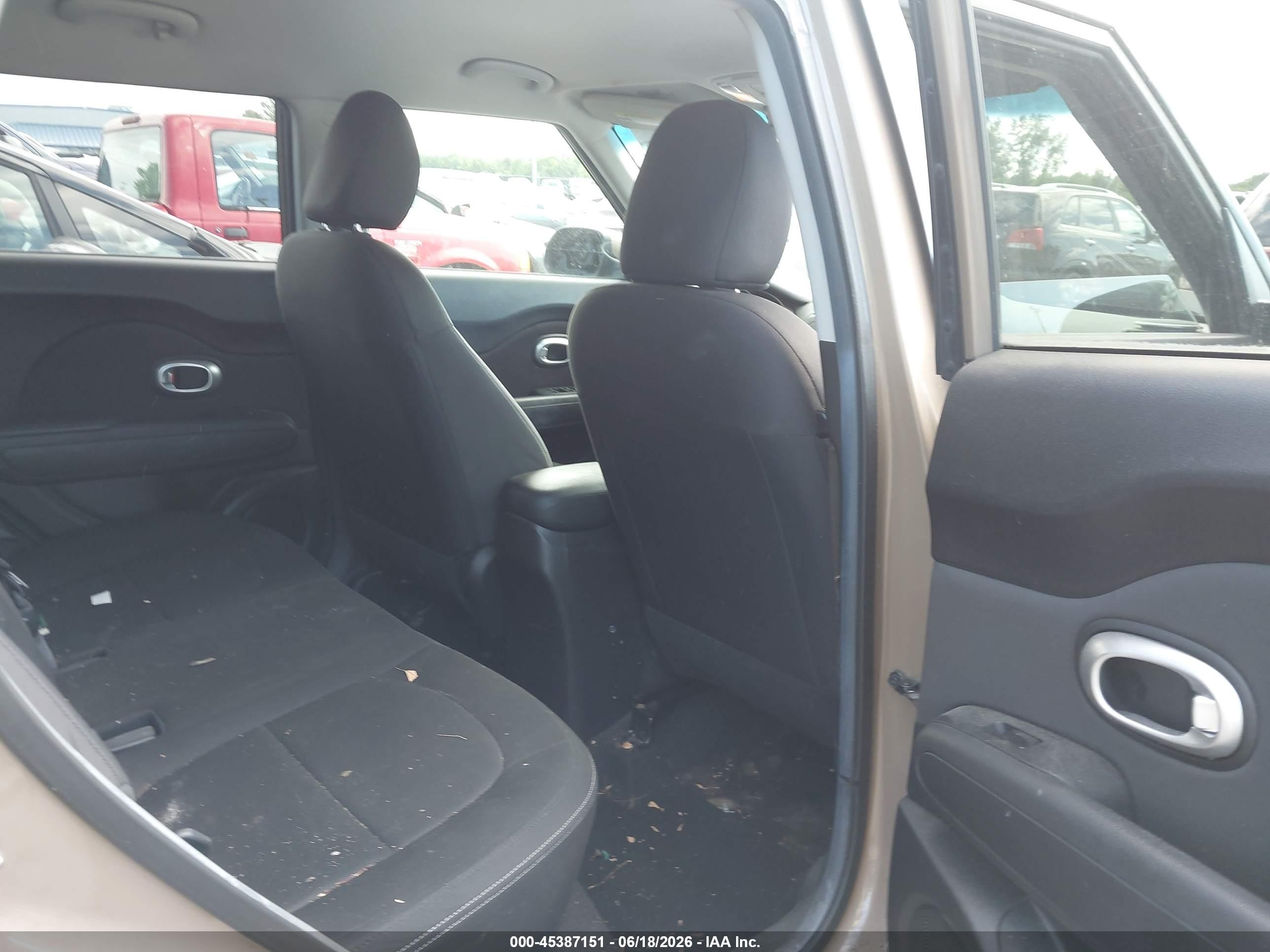 2015 Kia Soul   Brown vin: KNDJN2A20F7168335