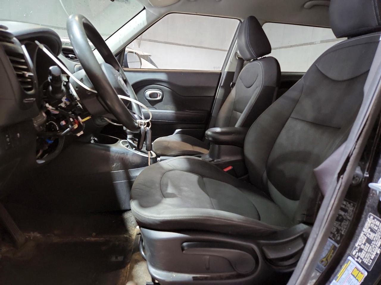 2015 Kia Soul Base Черный vin: KNDJN2A20F7168805