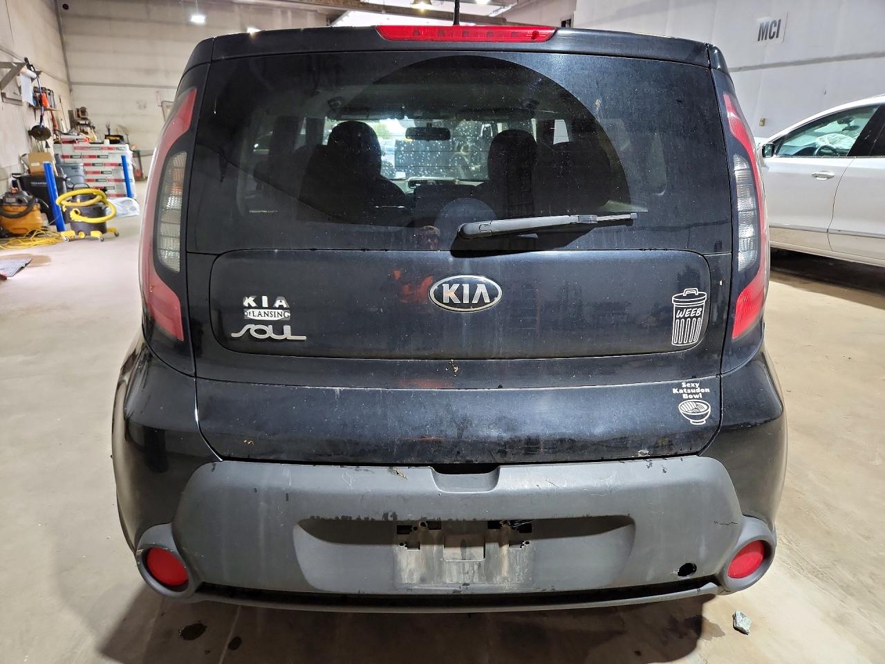 2015 Kia Soul Base Черный vin: KNDJN2A20F7168805