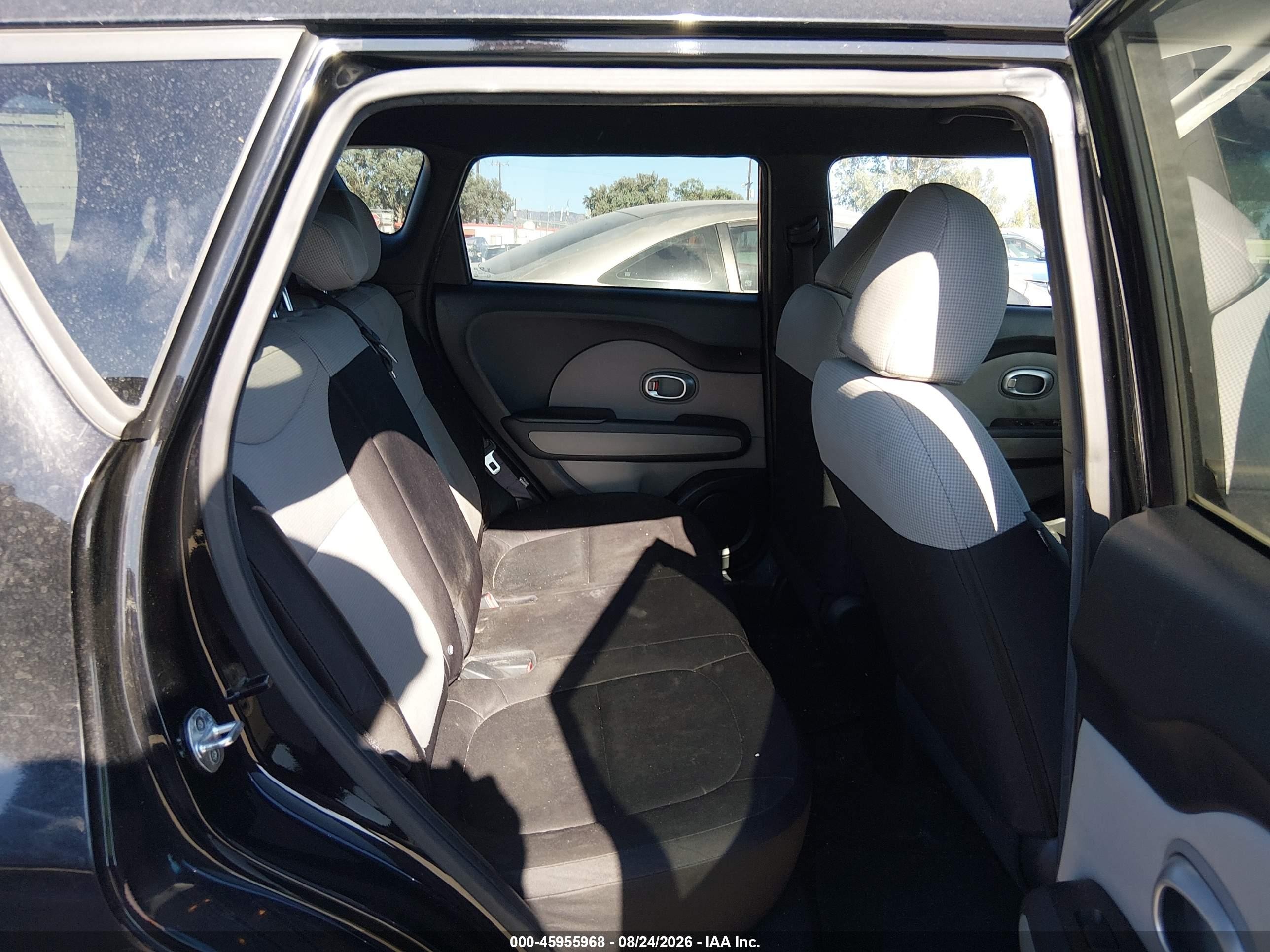 2015 Kia Soul   Black vin: KNDJN2A20F7194546