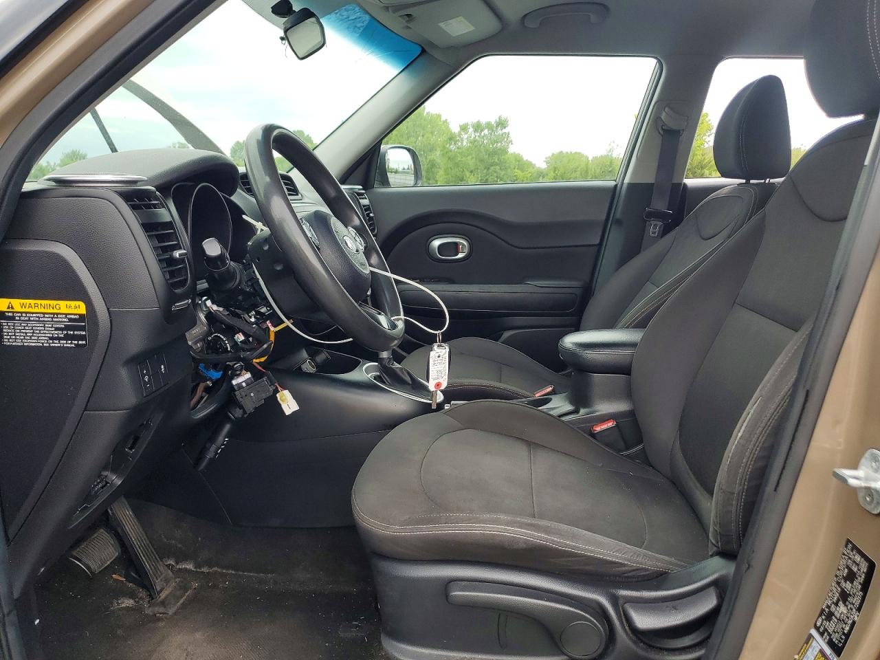 2015 Kia Soul Base Tan vin: KNDJN2A20F7202175