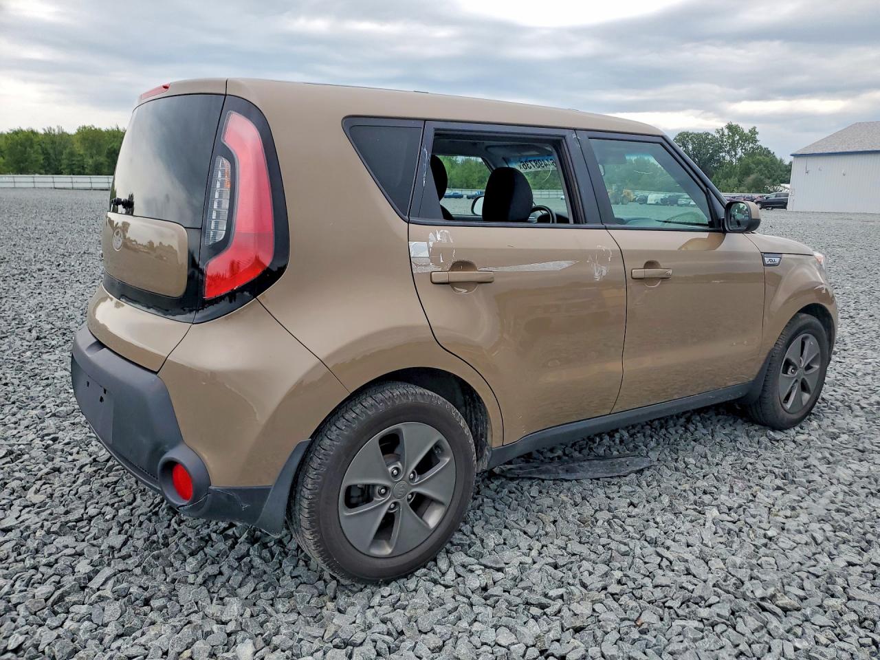 2015 Kia Soul Base Tan vin: KNDJN2A20F7202175