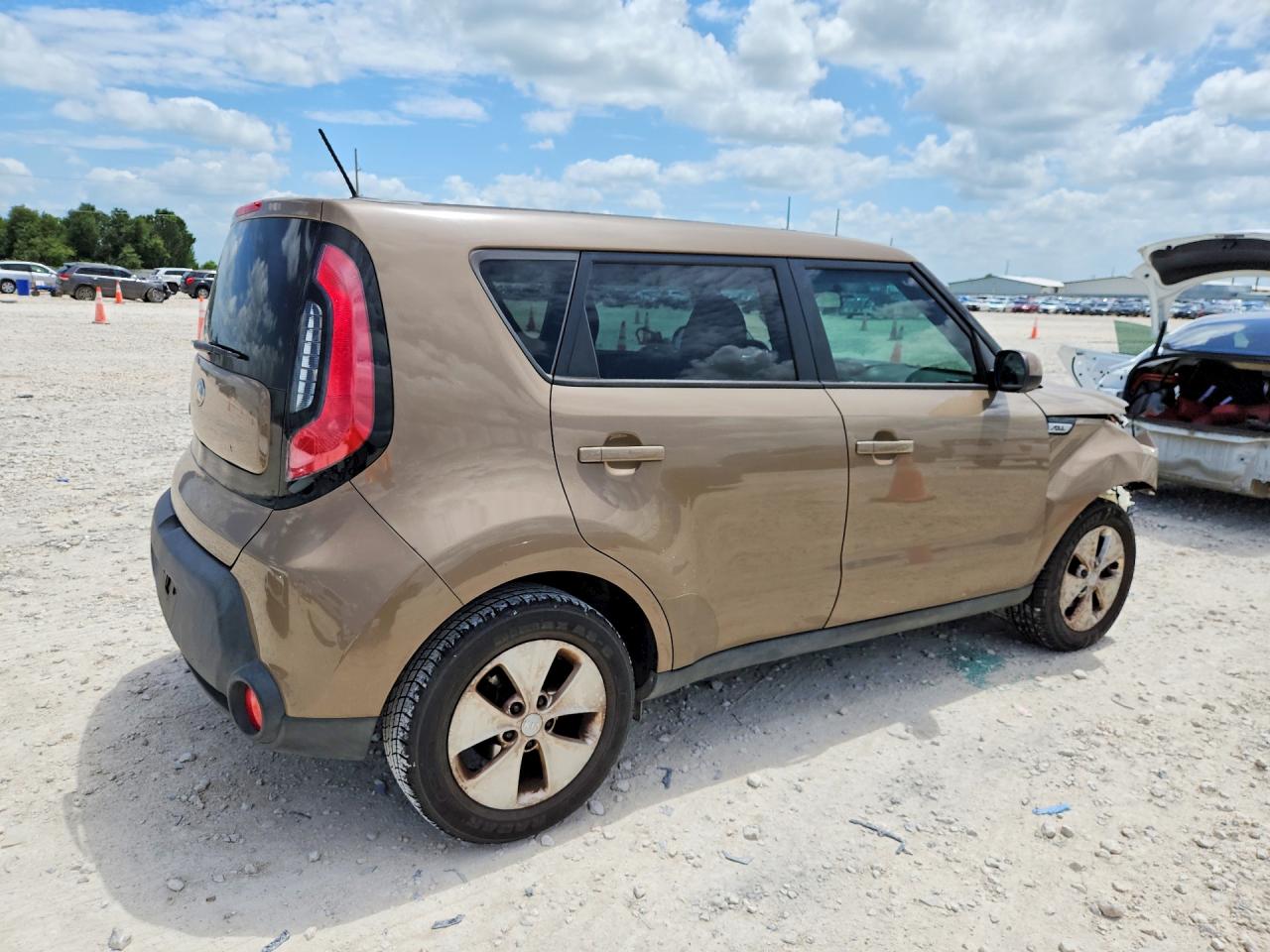 2015 Kia Soul Base Коричневый vin: KNDJN2A20F7214150