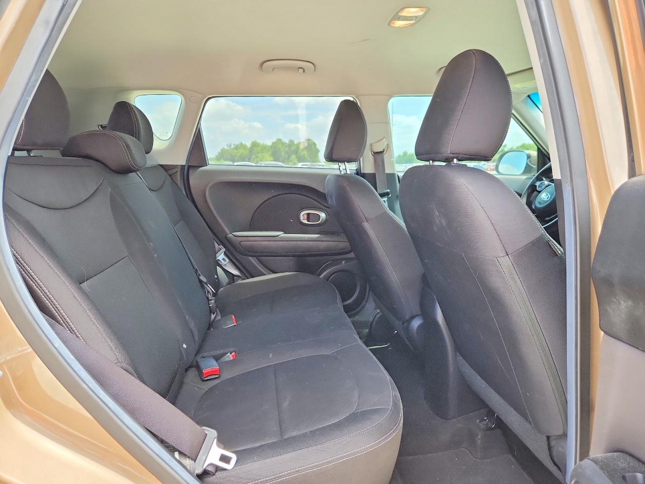 2015 Kia Soul Base Коричневый vin: KNDJN2A20F7214150