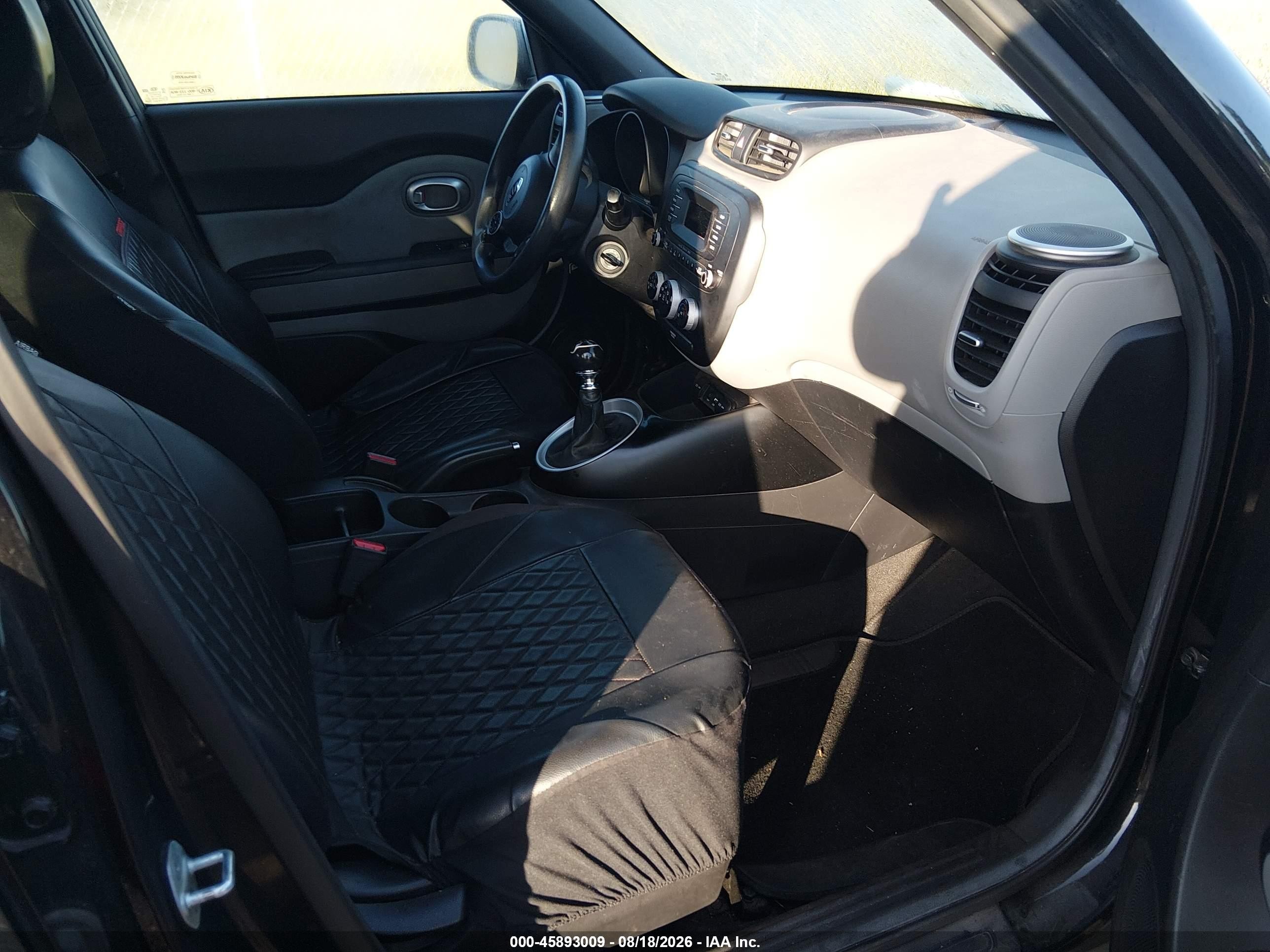 2015 Kia Soul   Black vin: KNDJN2A20F7215380