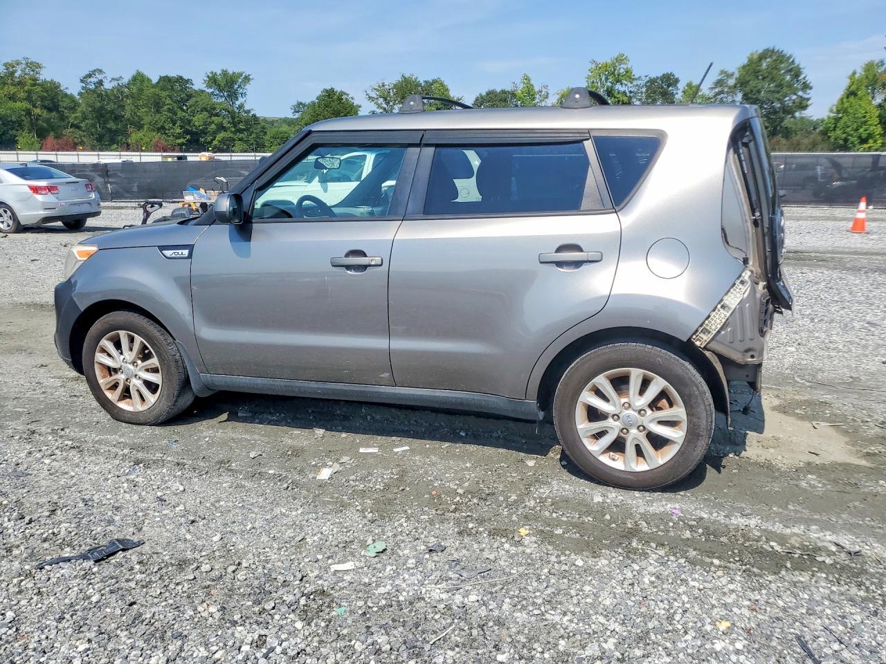2015 Kia Soul Base Gray vin: KNDJN2A20F7227156