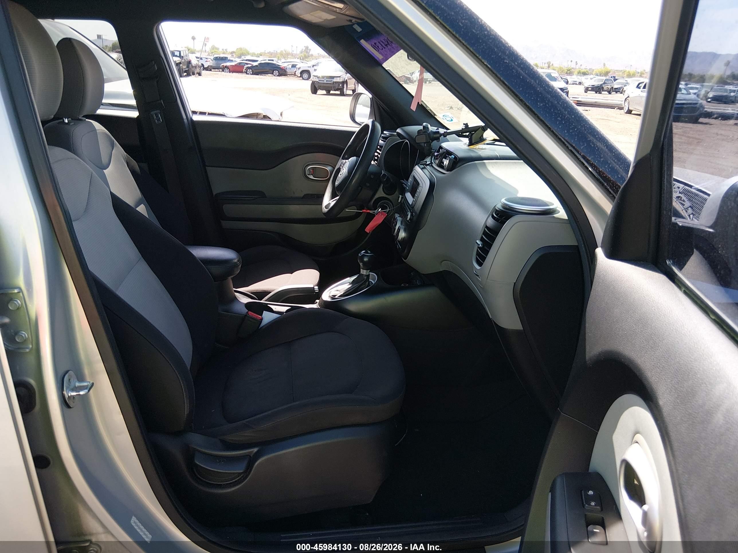 2015 Kia Soul   Silver vin: KNDJN2A20F7749916