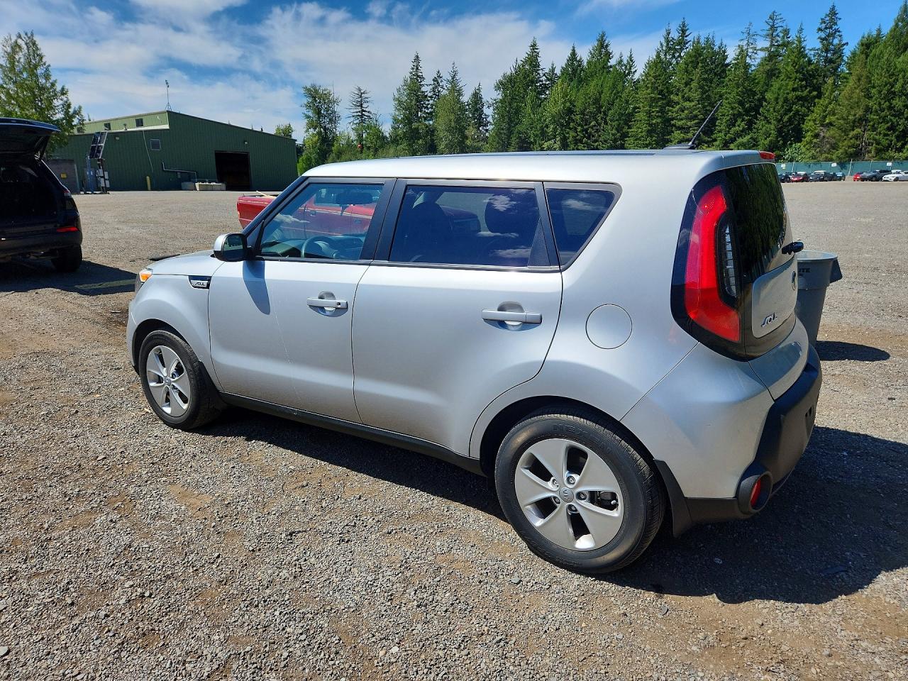 2015 Kia Soul Base Silver vin: KNDJN2A20F7749995